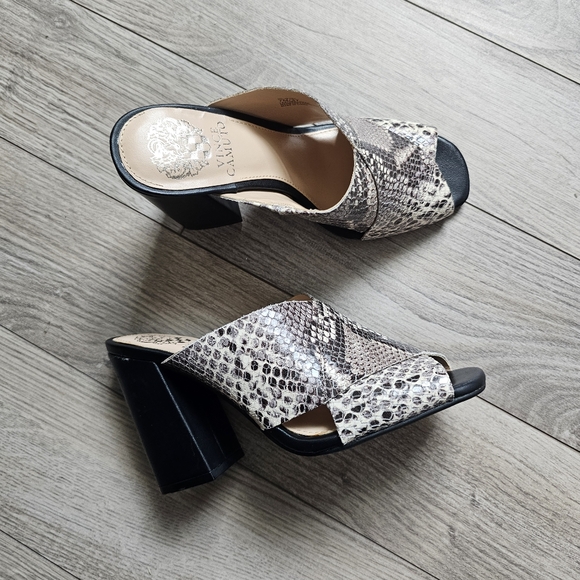 Vince Camuto Jevan Mule - Picture 2 of 7